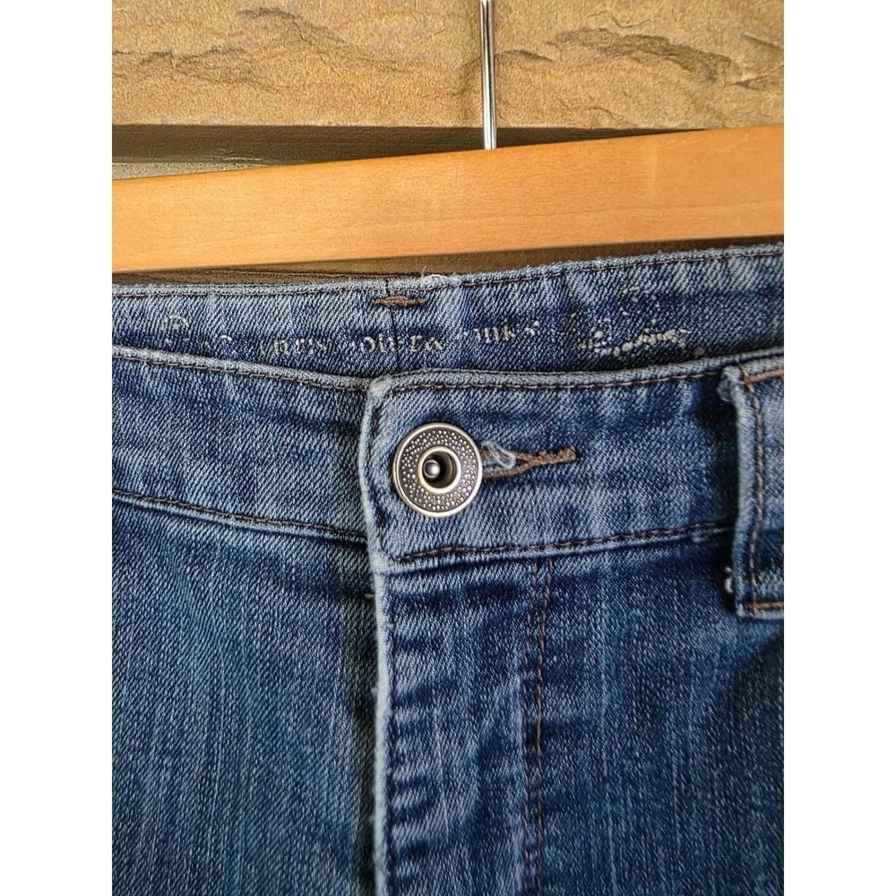 Christopher & Banks Womens Straight Leg Jeans Medium Wash Blue Size 10 Short - Picture 2 of 5